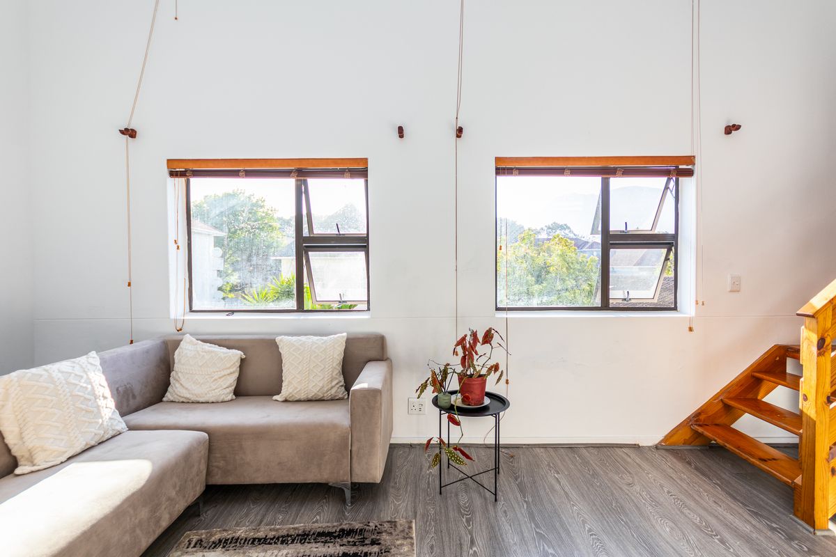 Apartment Pending Sale In Cape Town - Photo 4