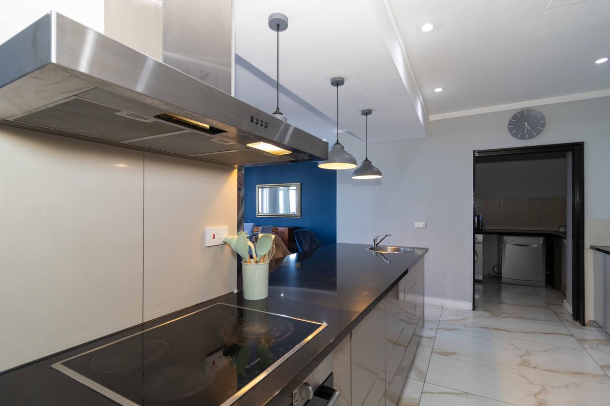 Flagship Penthouse Investment in Cape Town’s Icon Building - Photo 5