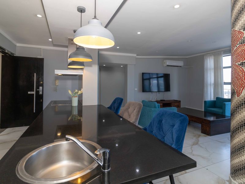 Flagship Penthouse Investment in Cape Town’s Icon Building - Photo 6