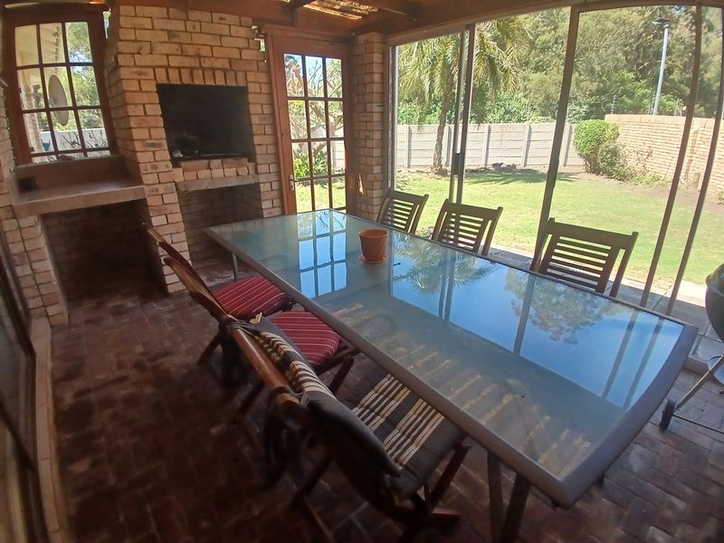 BEVERLEY GROVE 3 BED 2 BATH FREEHOLD HOME IN SECURE ESTATE FOR SALE - Photo 8