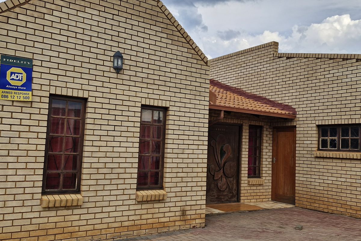 3-Bedroom House to Rent – Mamelodi Ext 4 for R6000 - Photo 3