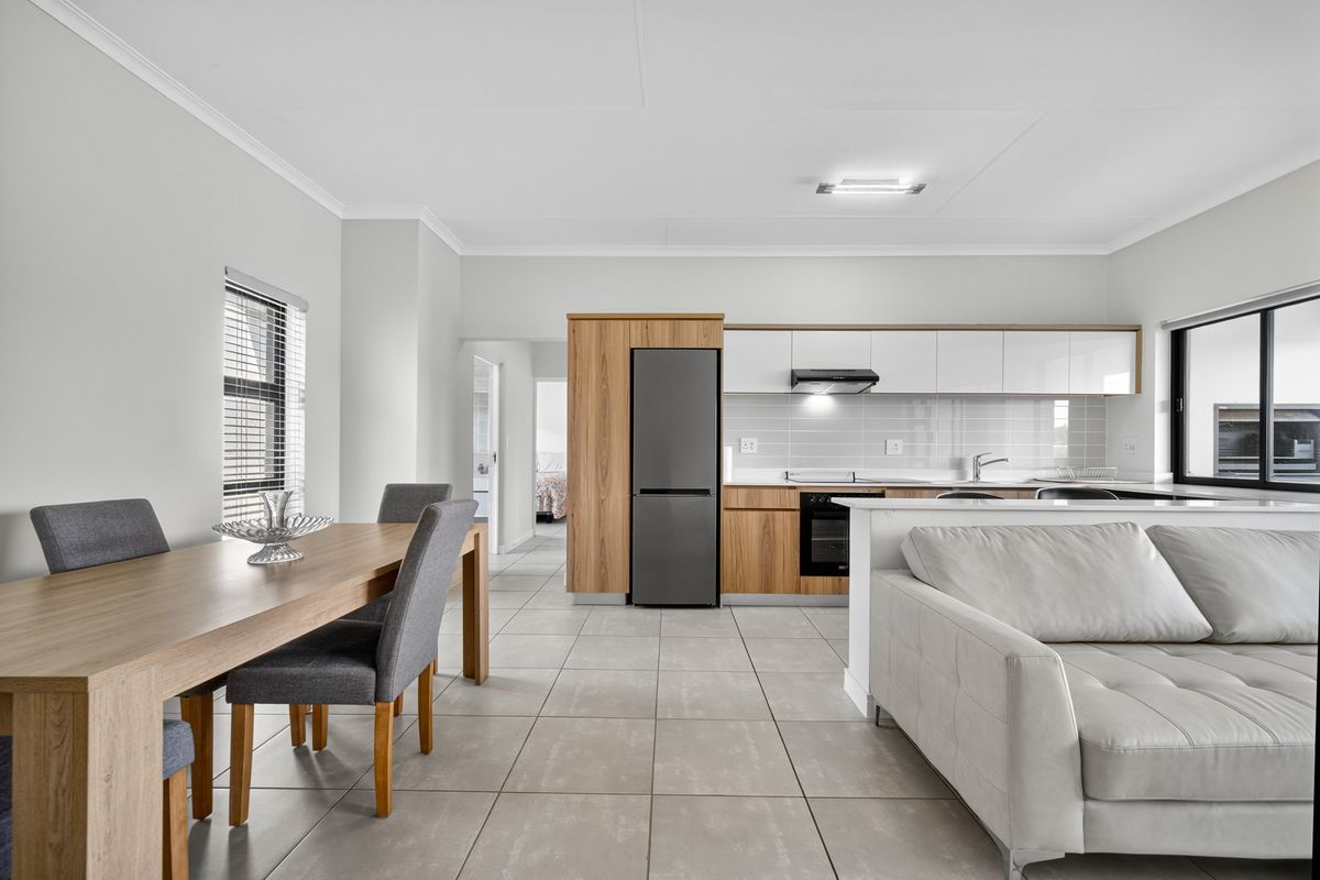 Beautiful Penthouse Apartment for Sale in Ballito Hills - Photo 2