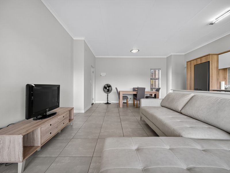 Beautiful Penthouse Apartment for Sale in Ballito Hills - Photo 5