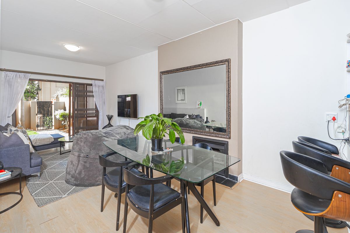 Modern Morningside 2 bed , 2 Bath Apartment in Prime Location - Photo 4