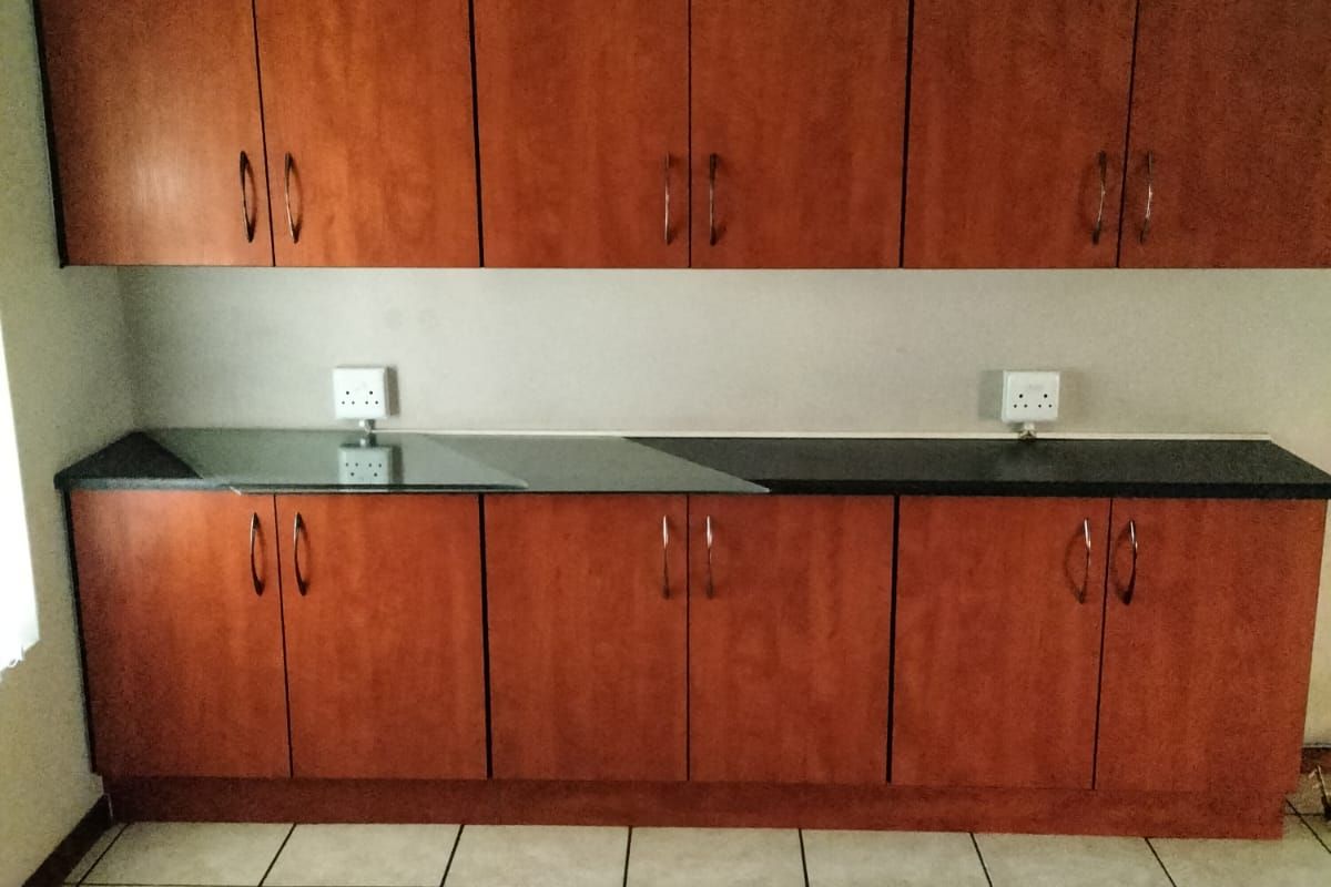 Modern 3-Bedroom Home for Sale in Water Park Complex, Brits – Stylish, Comfortable & Perfectly Locat - Photo 3