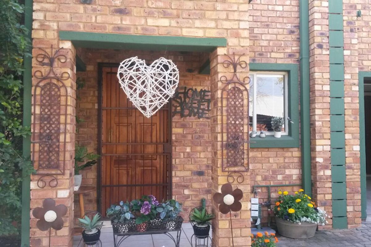 Modern 3-Bedroom Home for Sale in Water Park Complex, Brits – Stylish, Comfortable & Perfectly Locat - Photo 5