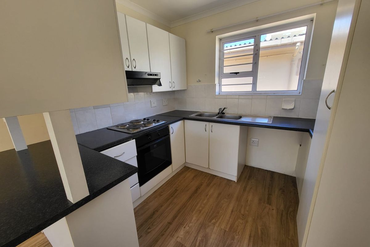 Modern 1 Bedroom Renovated Unit in Secure Retirement Village - Photo 4