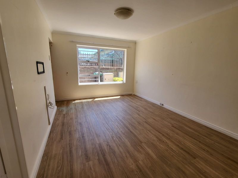 Modern 1 Bedroom Renovated Unit in Secure Retirement Village - Photo 3