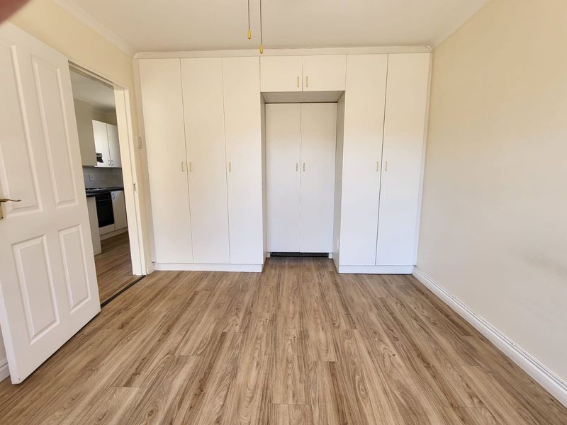 Modern 1 Bedroom Renovated Unit in Secure Retirement Village - Photo 7