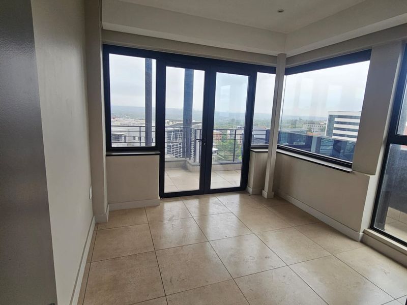 2 Bedroom Apartment for Sale, NOT TO BE MISSED!! - Photo 2