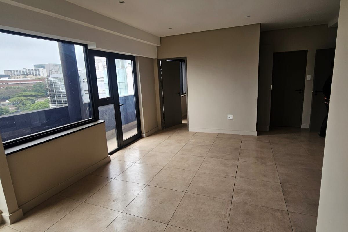 2 Bedroom Apartment for Sale, NOT TO BE MISSED!! - Photo 3