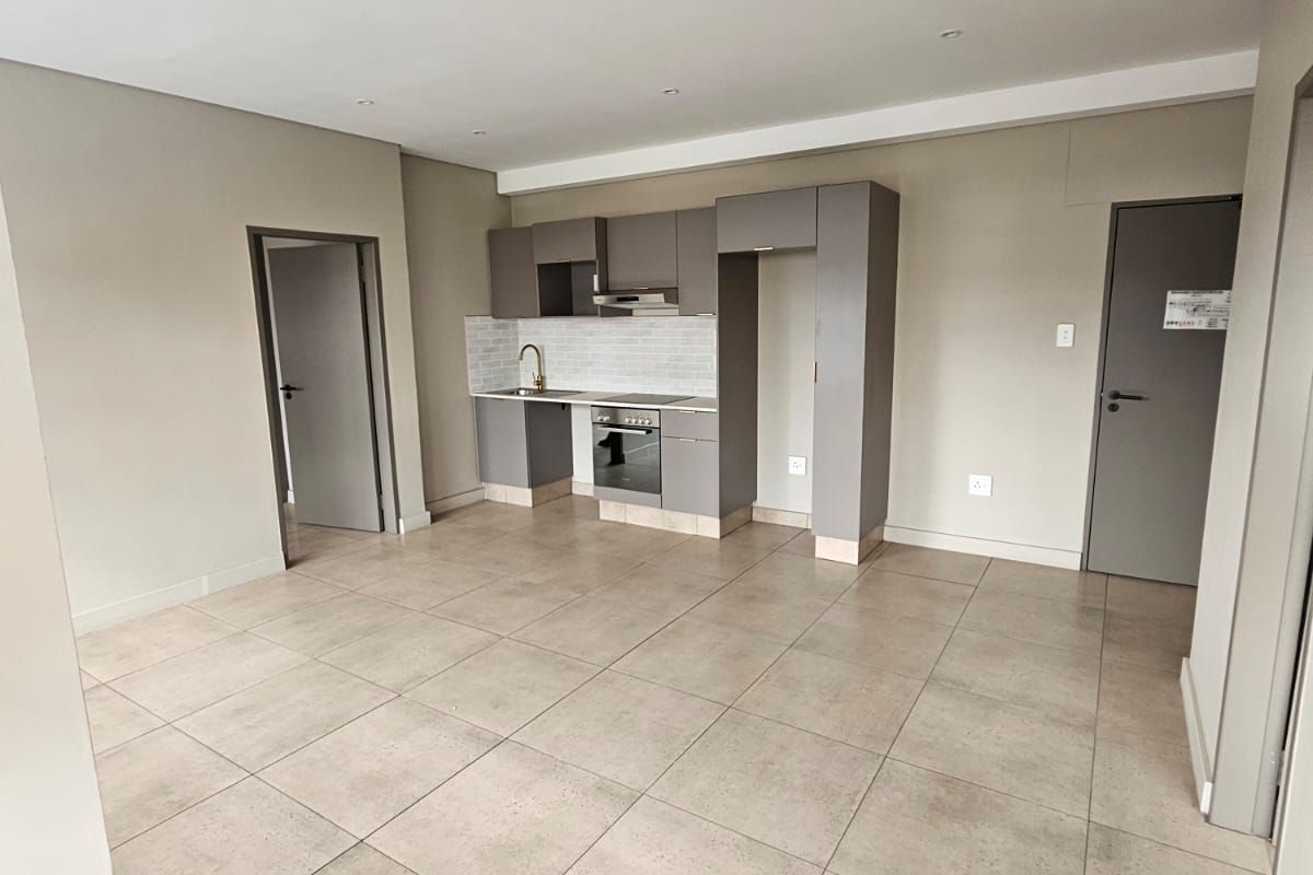 2 Bedroom Apartment for Sale, NOT TO BE MISSED!! - Photo 4