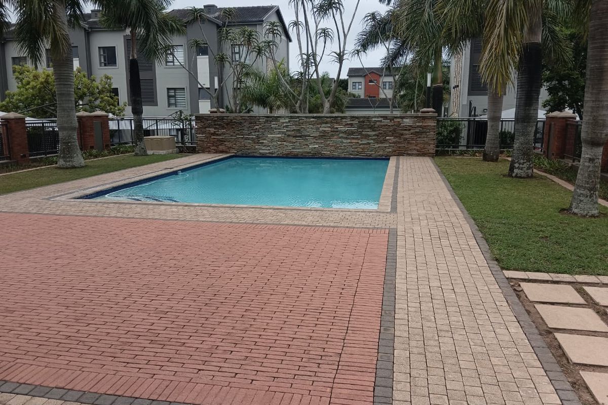 Modern 1 Bedroom Apartment for Sale in Secure Umhlanga Ridge - Photo 2