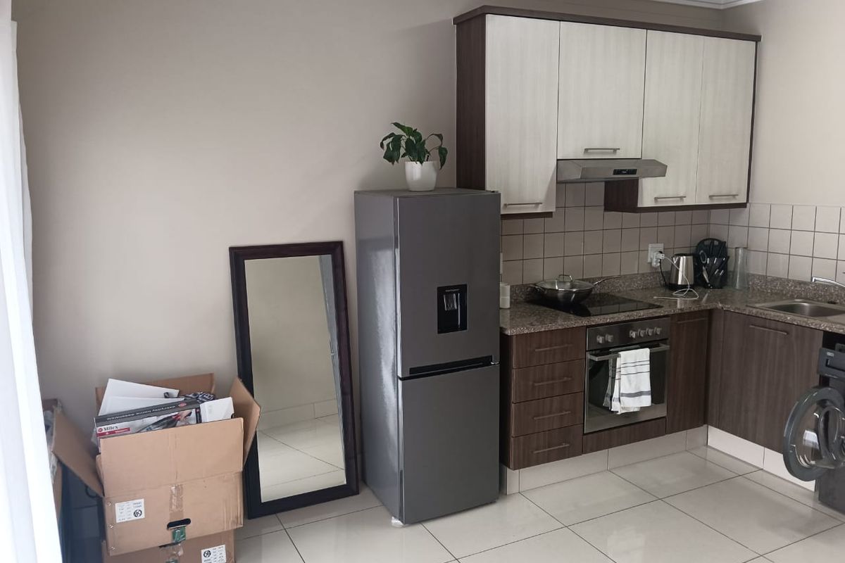 Modern 1 Bedroom Apartment for Sale in Secure Umhlanga Ridge - Photo 4