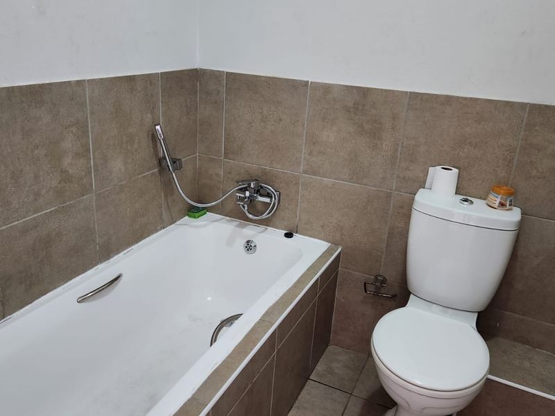 Apartment For Sale In Witbank - Photo 9