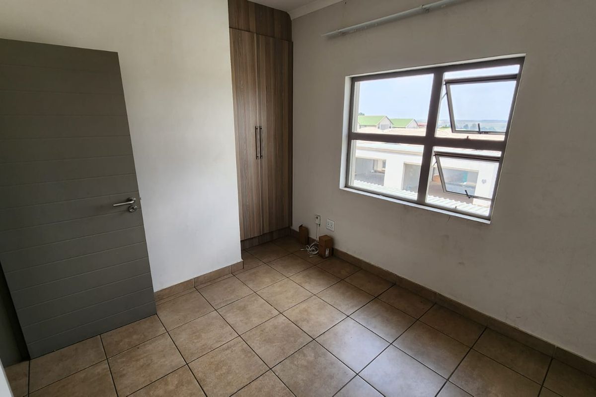 Apartment For Sale In Witbank - Photo 3