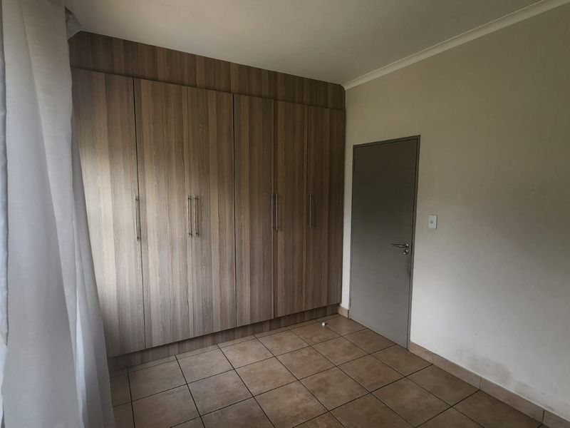 Apartment For Sale In Witbank - Photo 4