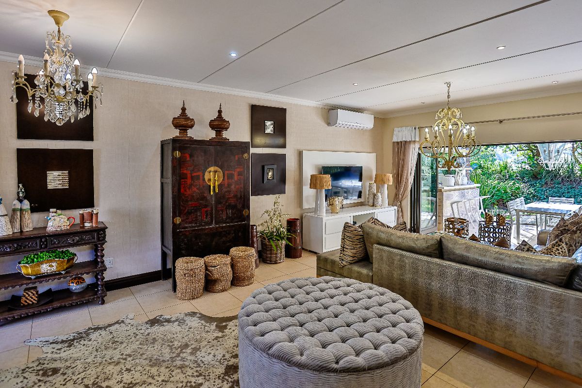 Sophisticated Designer Residence in a Zimbali Estate - Photo 2