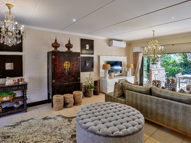 Sophisticated Designer Residence in a Zimbali Estate - Photo 2