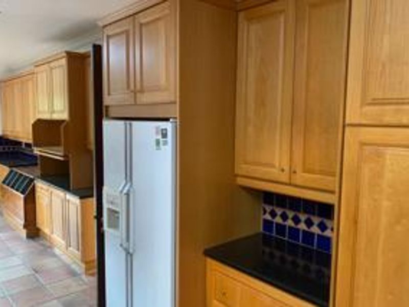 3 Bedroom House to Rent in Melrose - Photo 4