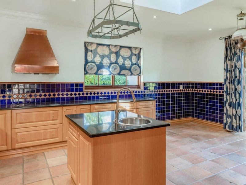 3 Bedroom House to Rent in Melrose - Photo 2