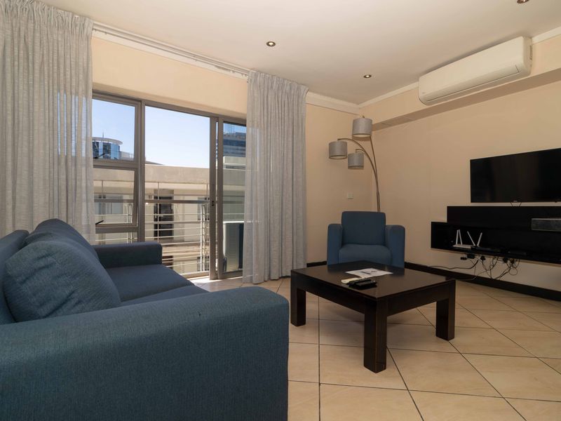 Walk to V&A Waterfront, CTICC & Top Dining - Photo 5