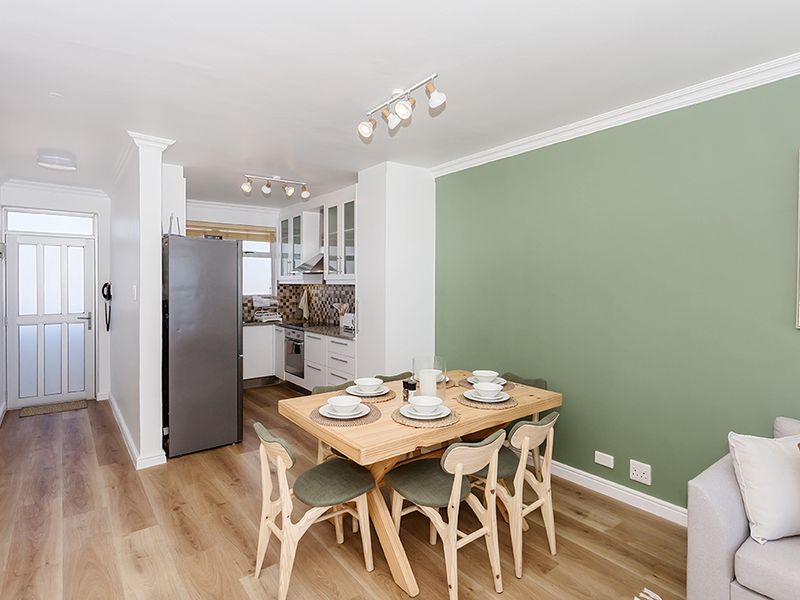 Stunning 2 bedroom high-rise with panoramic ocean & mountain views - Photo 10