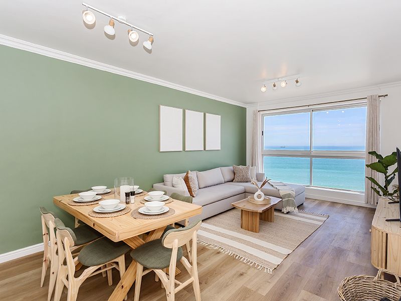 Stunning 2 bedroom high-rise with panoramic ocean & mountain views - Photo 8