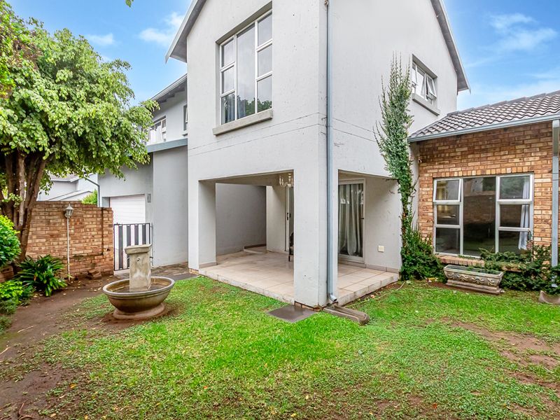 Modern 3-Bedroom Duplex for Sale - Photo 2