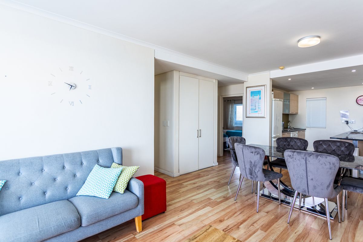 Bloubergstrand Investment Apartment with Views! - Photo 3
