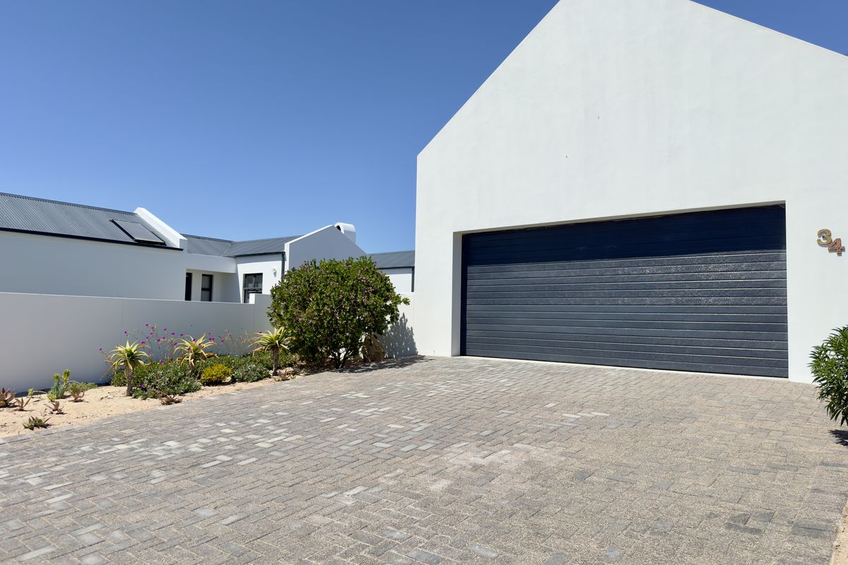 Modern 3-Bedroom Home in Atlantic Shores Private Estate - Photo 5