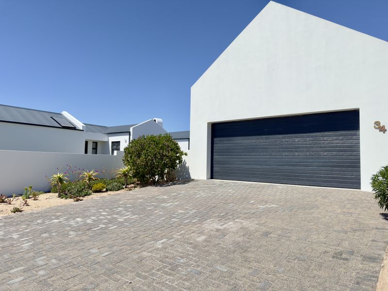 Modern 3-Bedroom Home in Atlantic Shores Private Estate - Photo 5