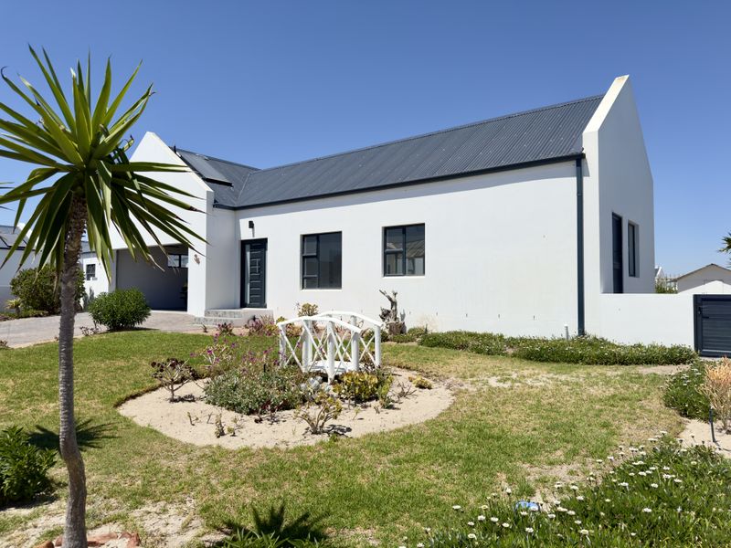 Modern 3-Bedroom Home in Atlantic Shores Private Estate - Photo 4