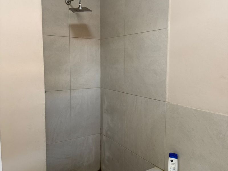 Apartment Rental Monthly In Witbank - Photo 7