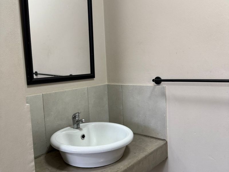 Apartment Rental Monthly In Witbank - Photo 6