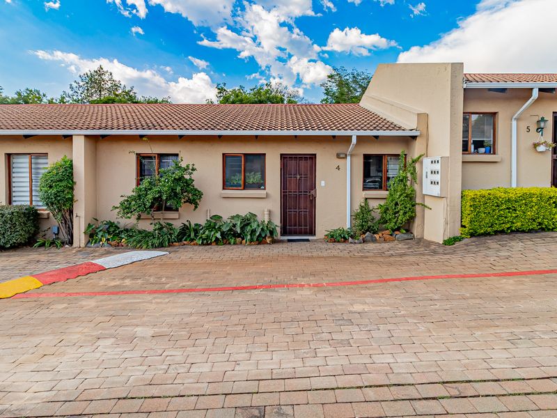 2 Bedroom Townhouse in Fairland - Photo 6