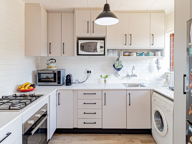 2 Bedroom Townhouse in Fairland - Photo 3