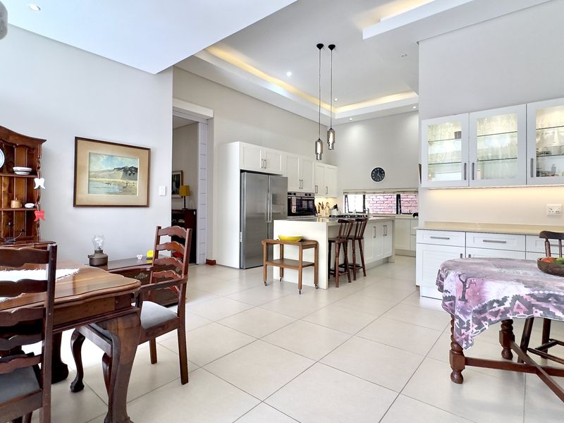 3 Bedroom Family Home with Study and Flatlet with Full Solar Backup System in Bryanston - Photo 9
