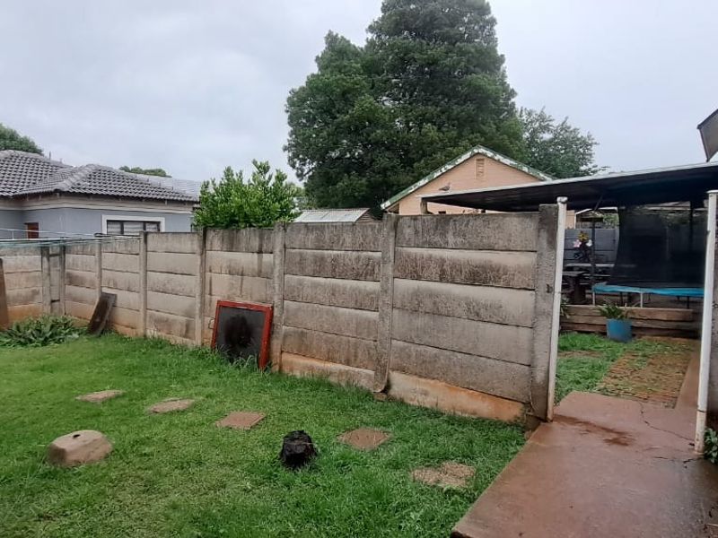 3 Bedroom house for sale  in Strubenvale Ext 2 - Photo 10