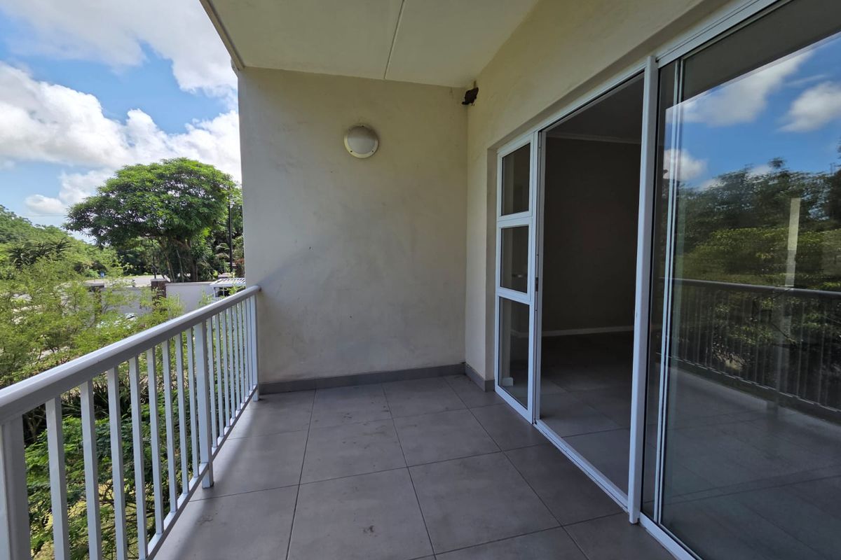 Modern Elegance in the Heart of Manor Estate - Photo 2