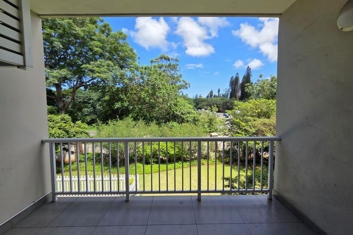 Modern Elegance in the Heart of Manor Estate - Photo 3