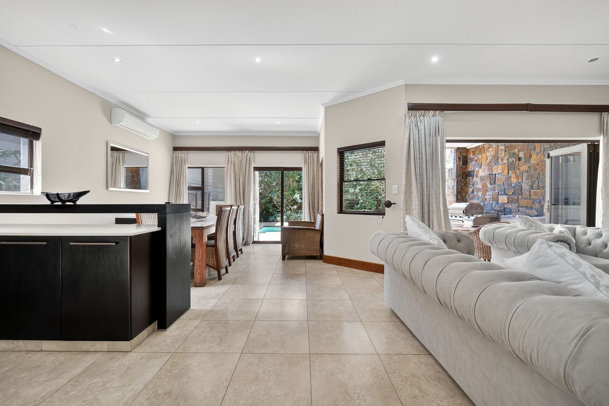 Beautifully positioned 4-bedroom, 4.5-bathroom townhouse in Zimbali Estate - Photo 5