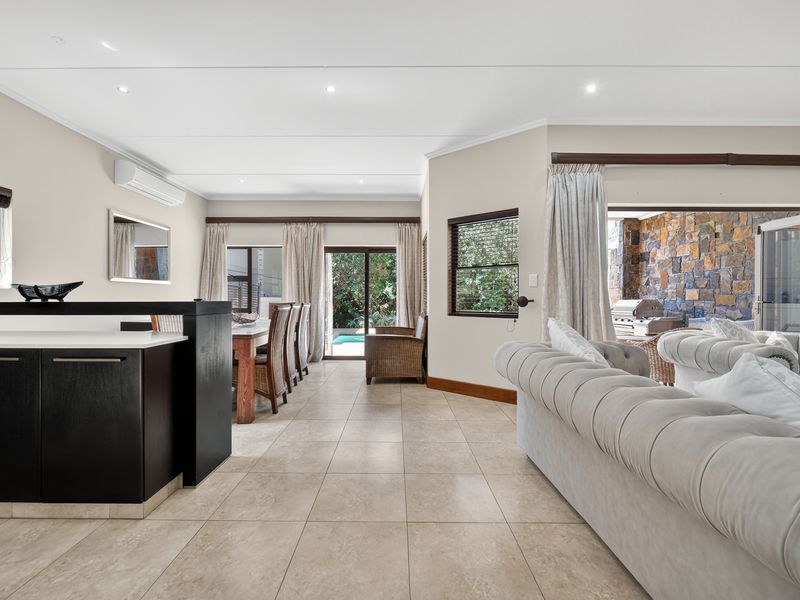 Beautifully positioned 4-bedroom, 4.5-bathroom townhouse in Zimbali Estate - Photo 5