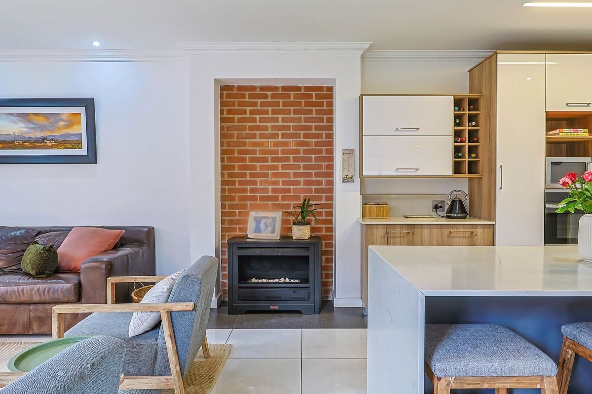 Modern, Energy-Efficient Family Home with Beautifully Redone Garden - Photo 5