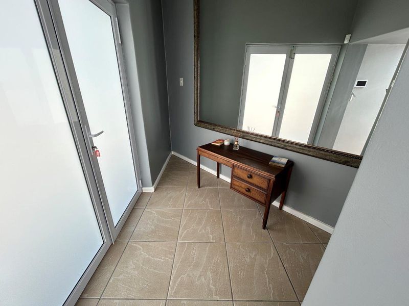 SPACIOUS  UPMARKET  LARGE HOME WITH PERMANENT STUNNING SEA AND MOUNTAIN VIEWS - Photo 6