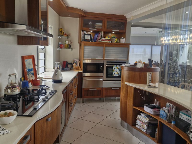 Unparalleled Coastal Luxury in Jeffreys Bay - Photo 9