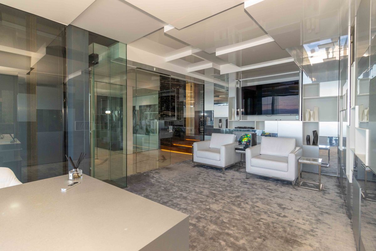 Seven-Level SAOTA Residence with Endless Atlantic Views in Clifton - Photo 4