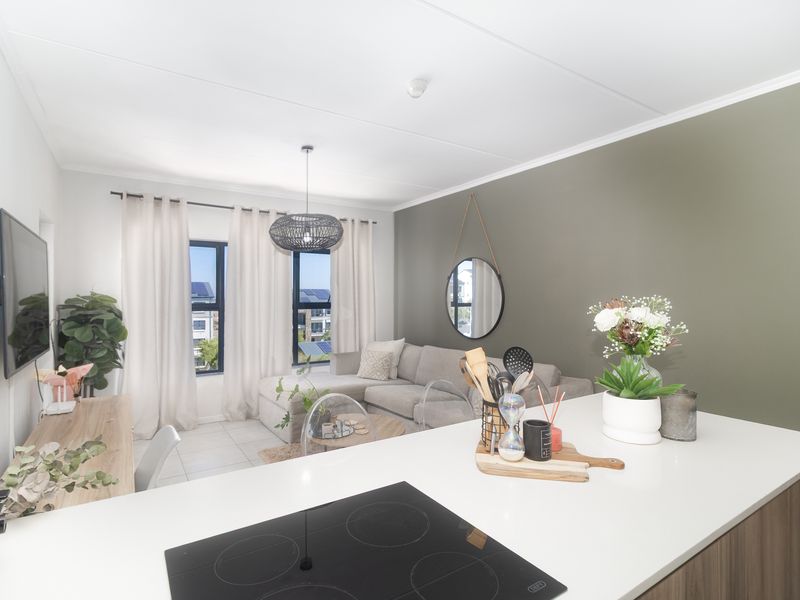 Modern 1-Bedroom Top-Floor Apartment with Equisite Table Mountain Views – De Zicht - Photo 4