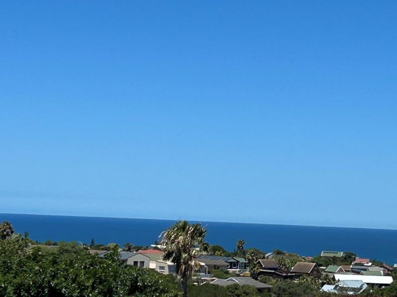 LOVELY NEAT 4  BEDROOM HOME IN NOORSEKLOOF AREA. - Photo 9