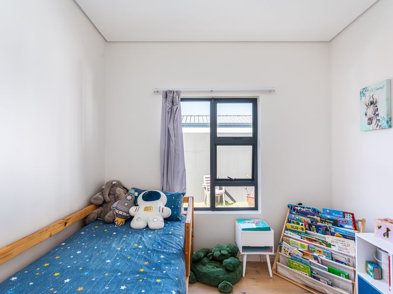 Sagewood Security Estate: Single Story Family Home - Photo 10